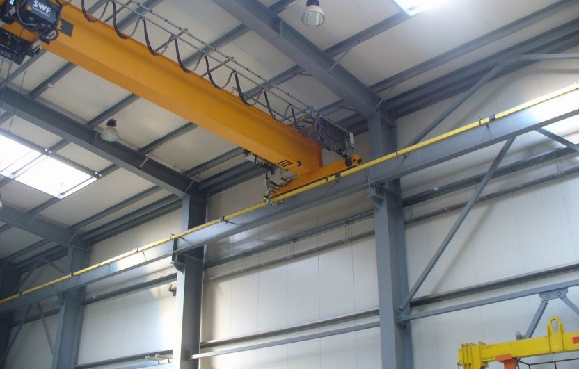 Kompleks produkcyjny. Hala z suwnicami Kompleks produkcyjny. Hala z suwnicami